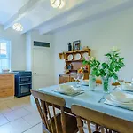 2 Bed In Robin Hoods Bay Oc-r100 Holiday home Robin Hood's Bay