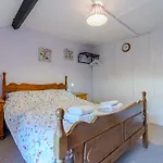 2 Bed In Robin Hoods Bay Oc-r100 Holiday home Robin Hood's Bay
