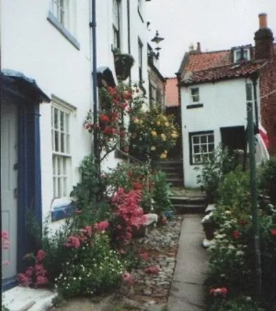 2 Bed In Robin Hoods Bay Oc-r100 Robin Hood's Bay