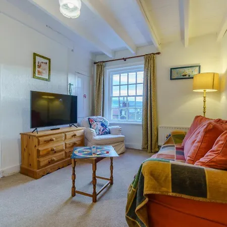 Casa de Férias 2 Bed In Robin Hoods Bay Oc-r100 *