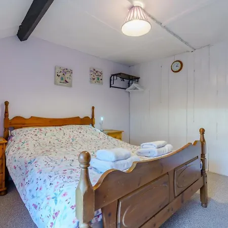 2 Bed In Robin Hoods Bay Oc-r100 펜션 로빈후즈베이