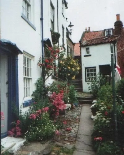 2 Bed In Robin Hoods Bay Oc-r100 Robin Hood's Bay