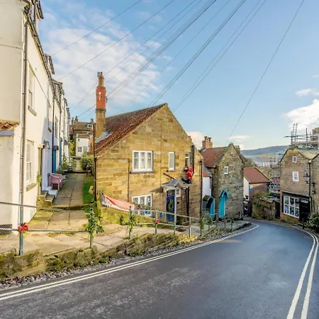 2 Bed In Robin Hoods Bay Oc-R100 * 罗宾胡兹贝
